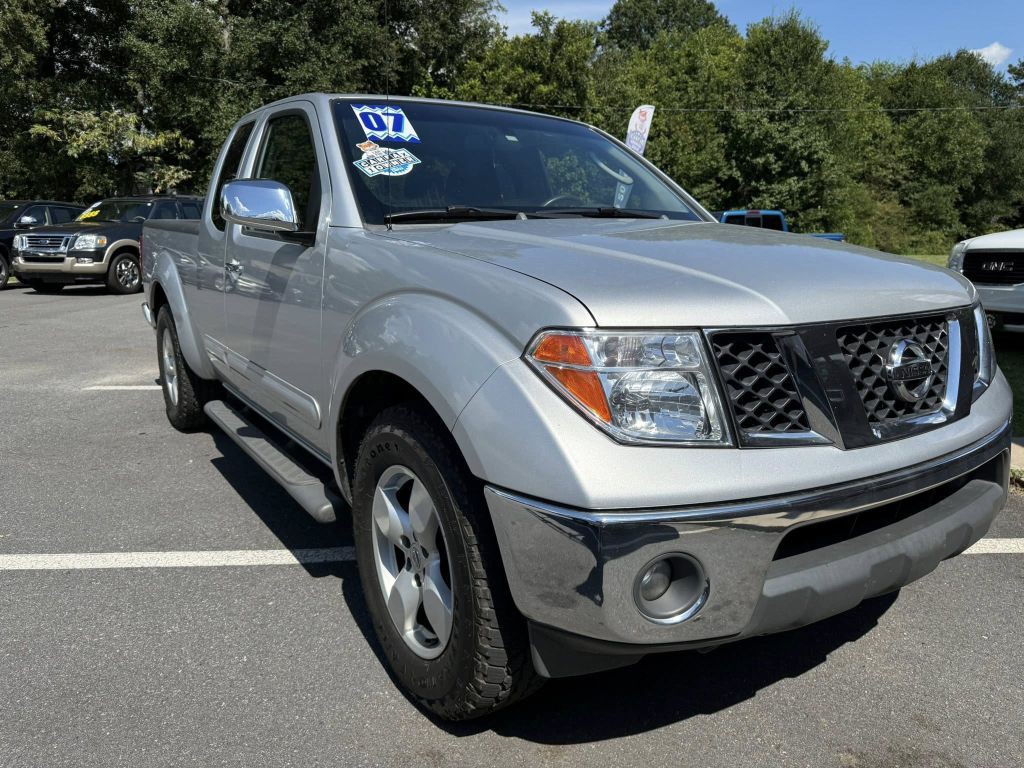 2007 Nissan Frontier Image 3