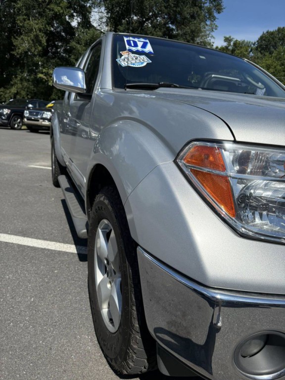 2007 Nissan Frontier Image 10