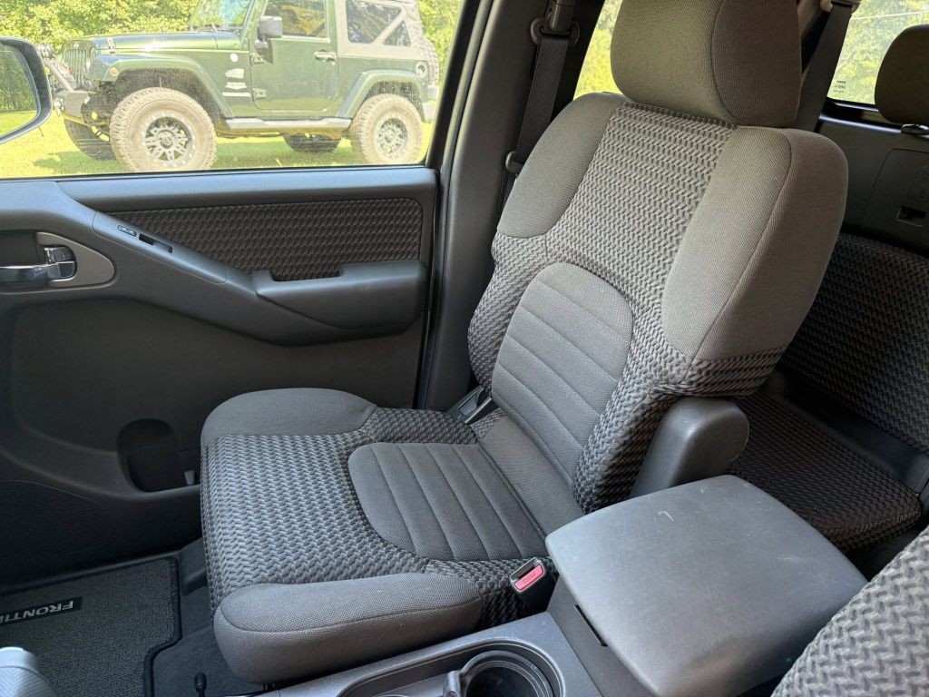 2007 Nissan Frontier Image 16