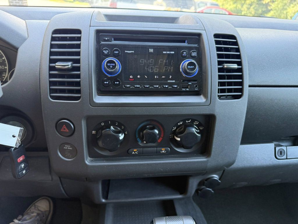 2007 Nissan Frontier Image 21