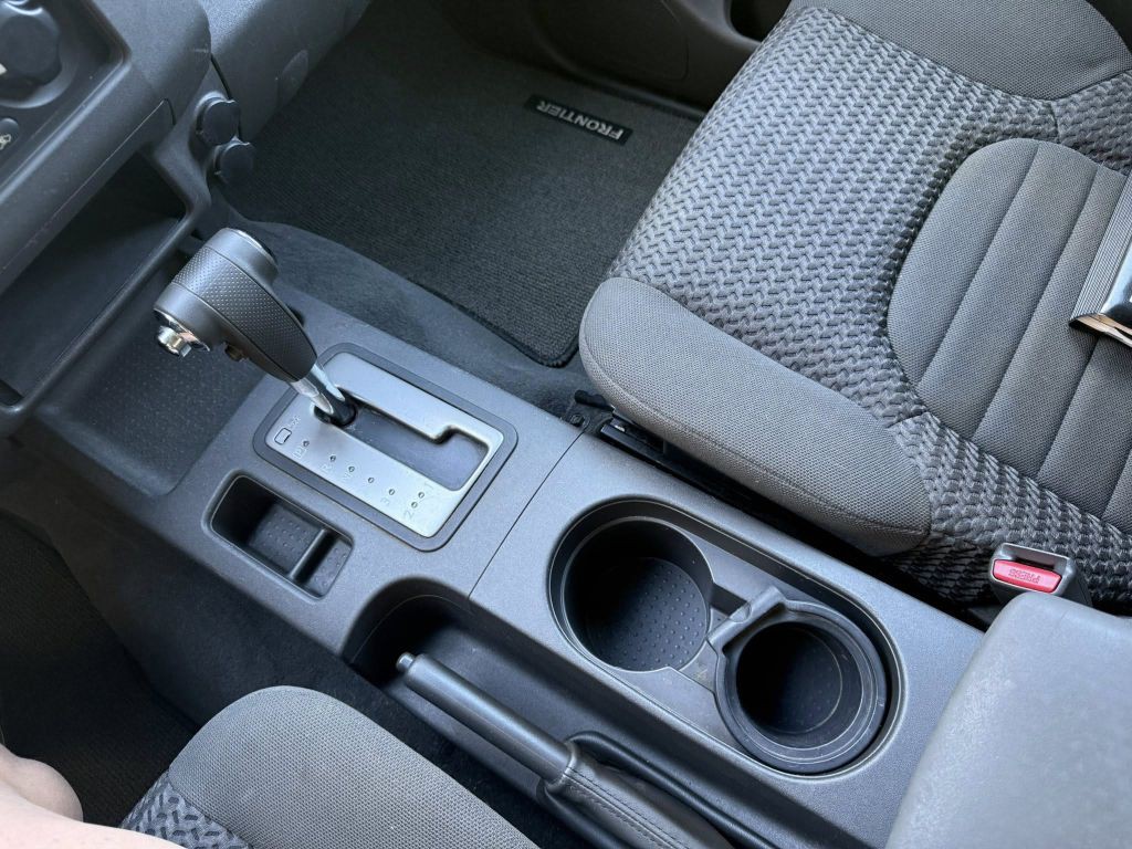 2007 Nissan Frontier Image 22