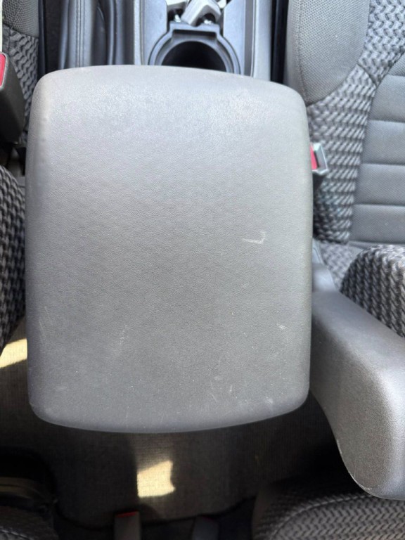 2007 Nissan Frontier Image 30