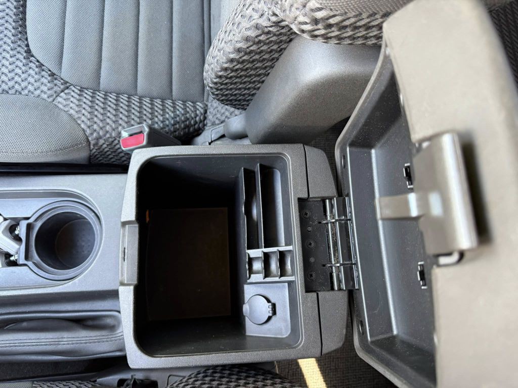 2007 Nissan Frontier Image 31
