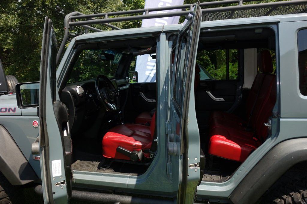 2013 Jeep Wrangler Unlimited Image 9