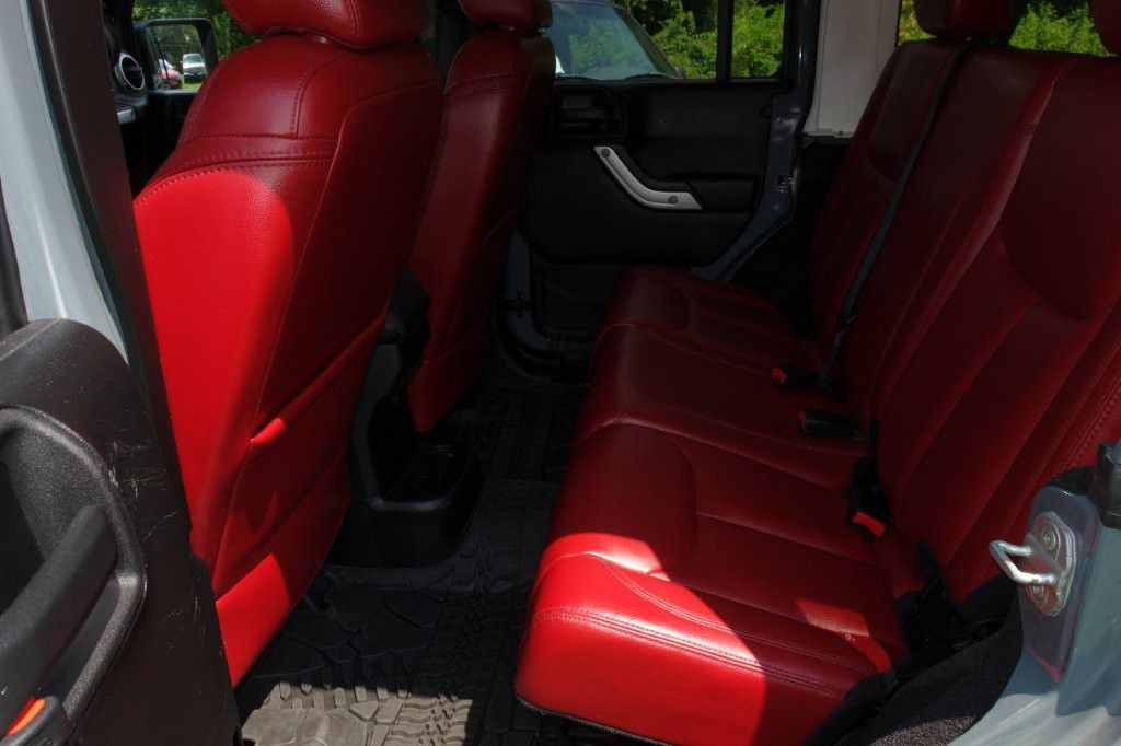 2013 Jeep Wrangler Unlimited Image 11
