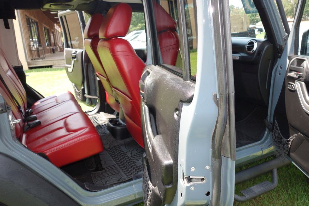 2013 Jeep Wrangler Unlimited Image 15