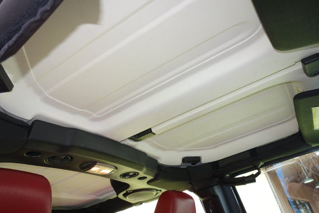 2013 Jeep Wrangler Unlimited Image 17