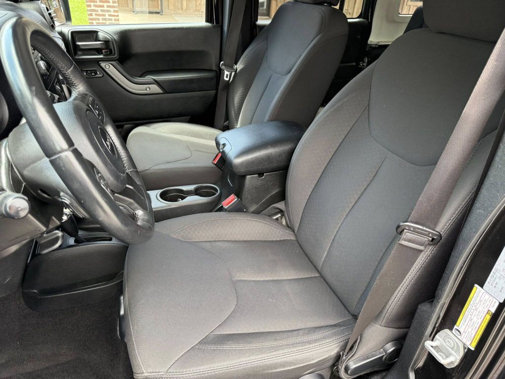 2017 Jeep Wrangler Unlimited Image 18