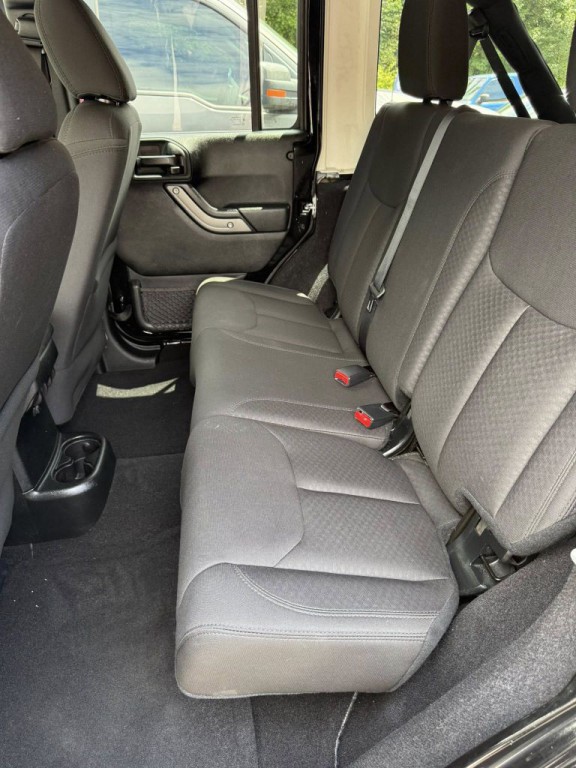 2017 Jeep Wrangler Unlimited Image 21
