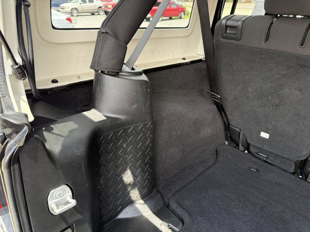 2017 Jeep Wrangler Unlimited Image 25