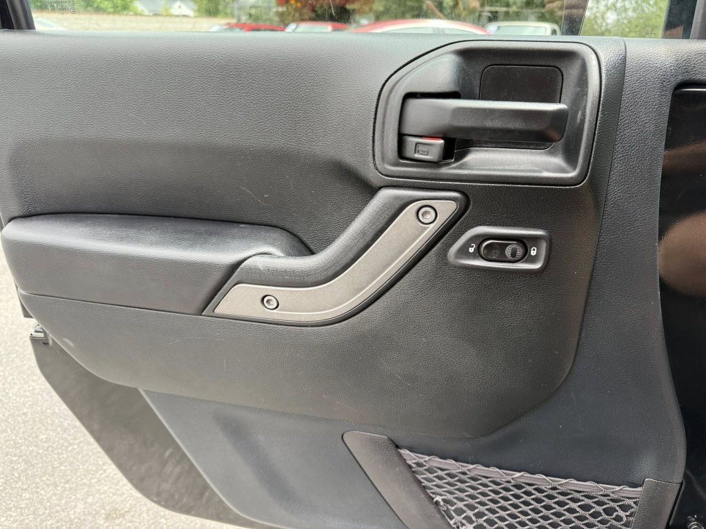 2017 Jeep Wrangler Unlimited Image 27