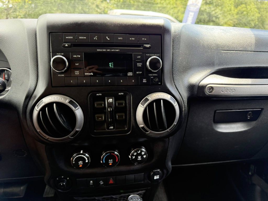 2017 Jeep Wrangler Unlimited Image 30