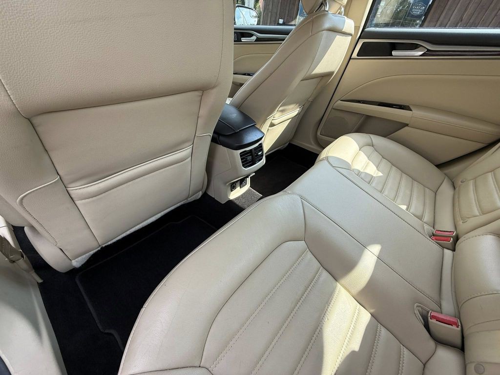 2014 Ford Fusion Image 12