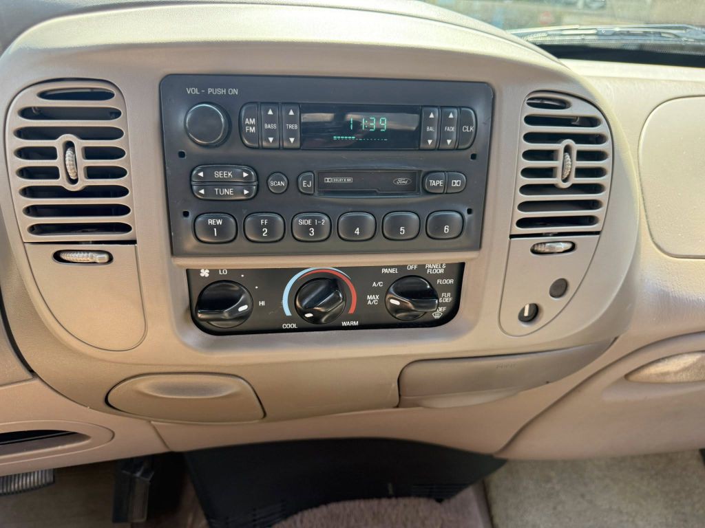 1997 Ford F-150 Image 18