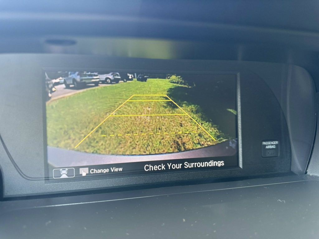 2017 Honda Accord Image 16