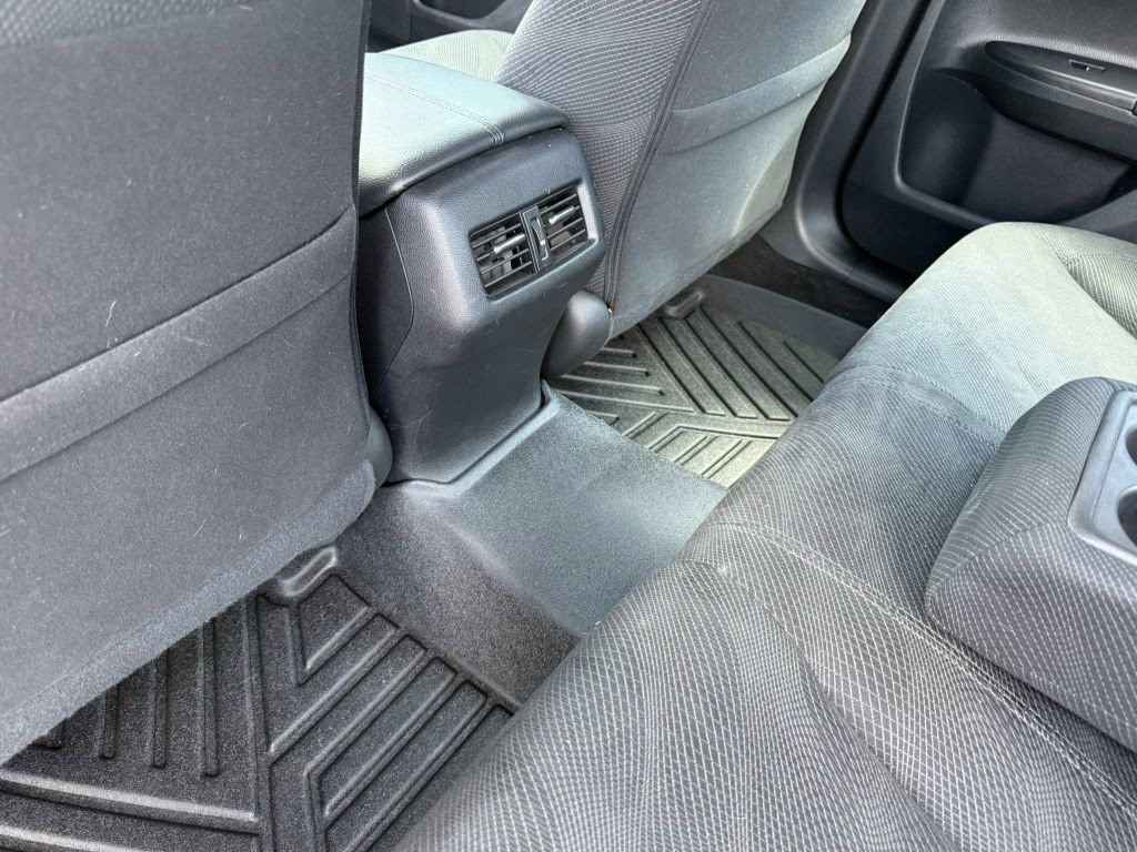 2017 Honda Accord Image 28