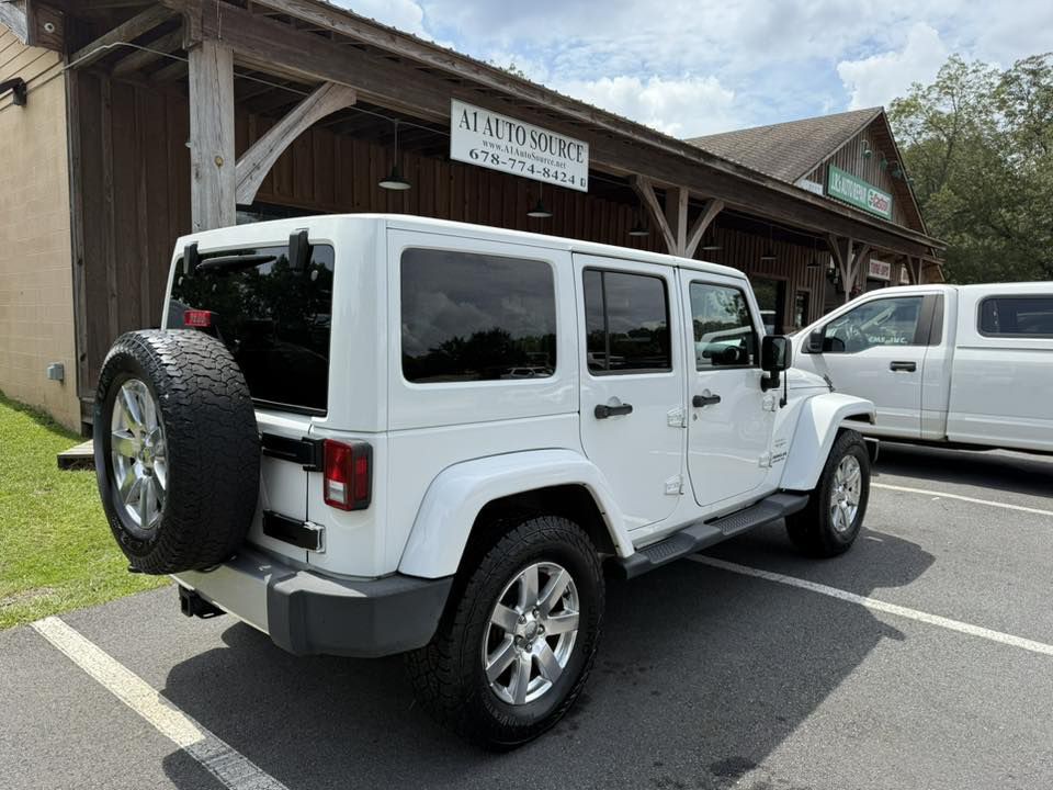 2013 Jeep Wrangler Unlimited Image 2