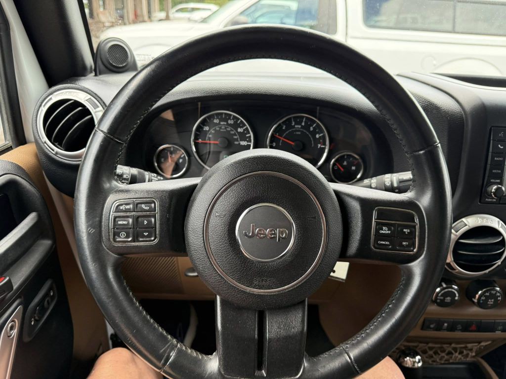 2013 Jeep Wrangler Unlimited Image 14
