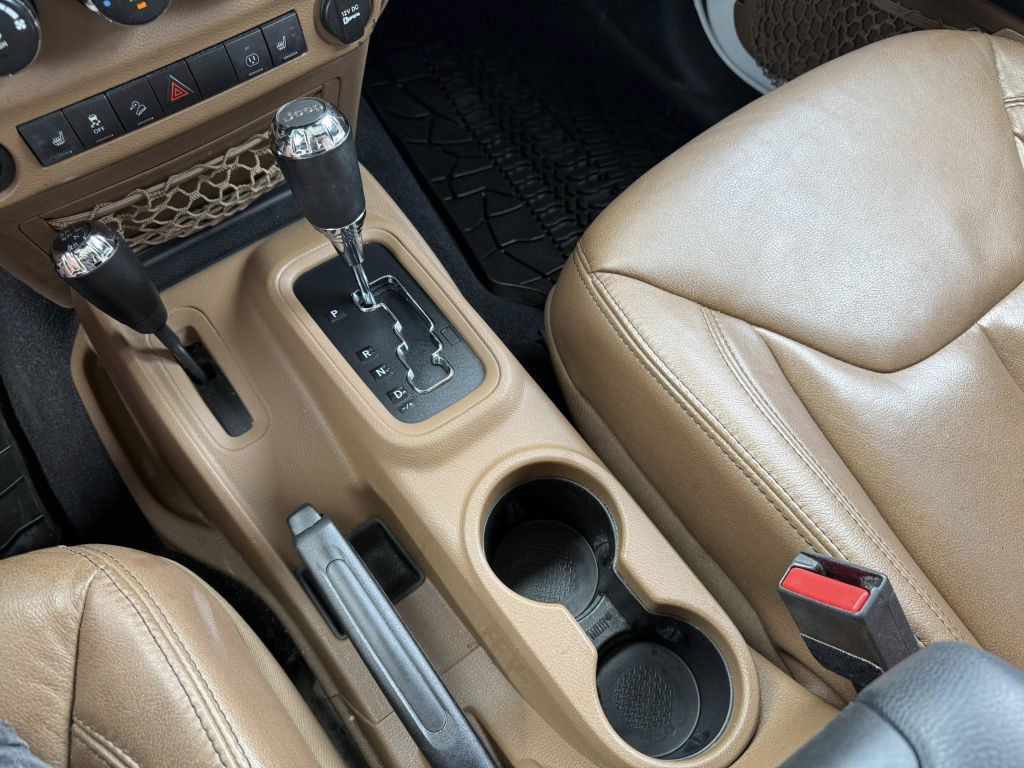 2013 Jeep Wrangler Unlimited Image 23