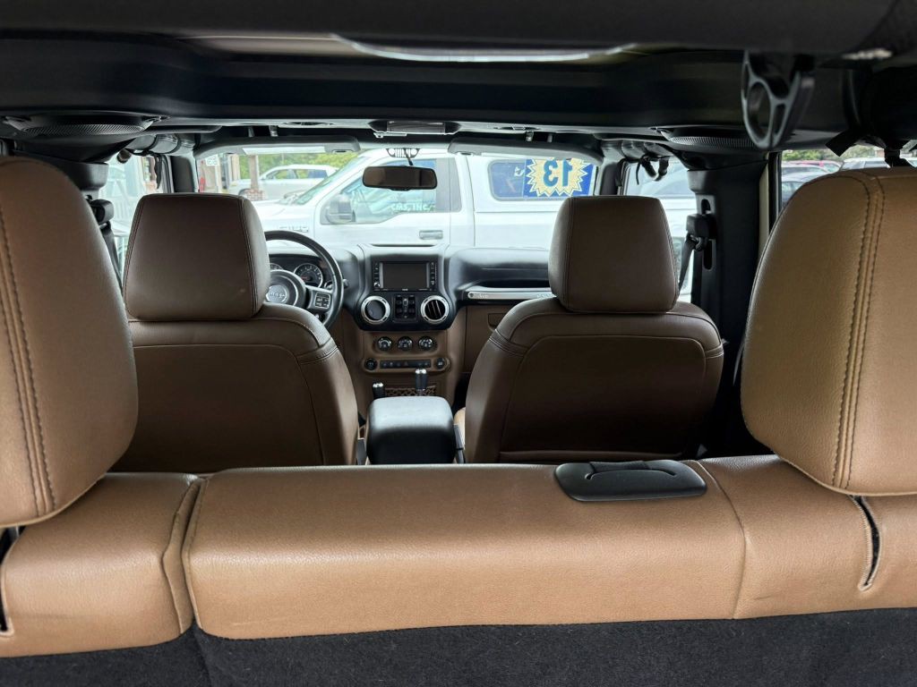 2013 Jeep Wrangler Unlimited Image 30