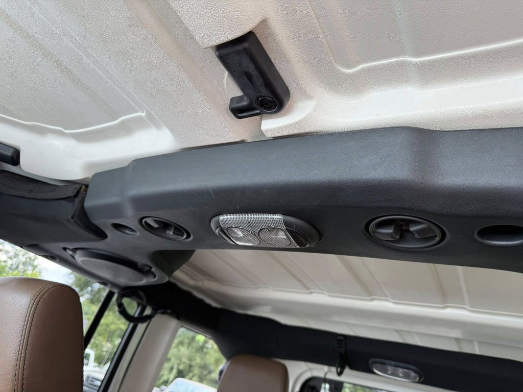 2013 Jeep Wrangler Unlimited Image 43