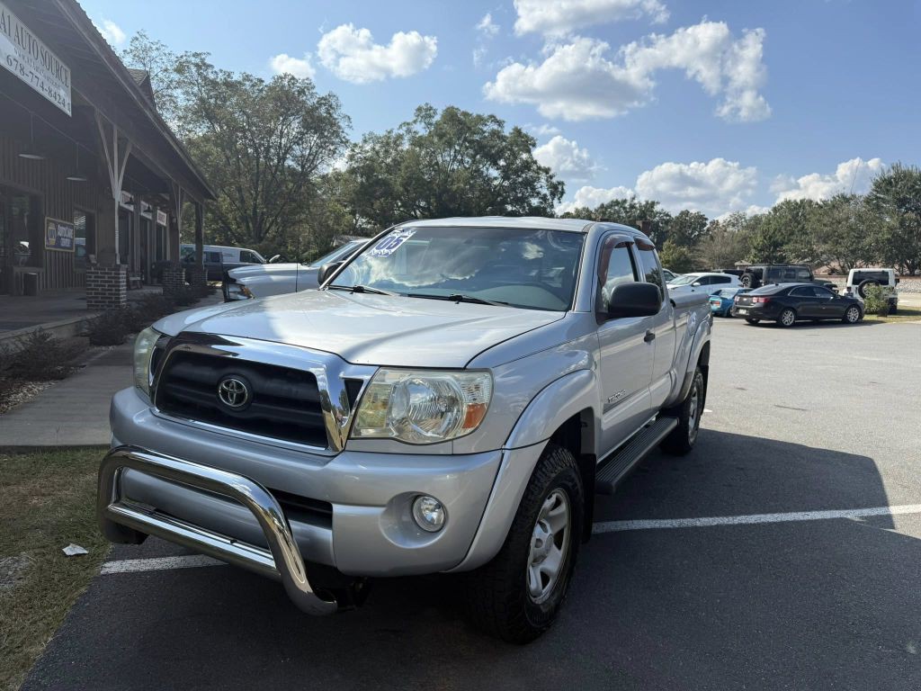 2005 Toyota Tacoma Image 2