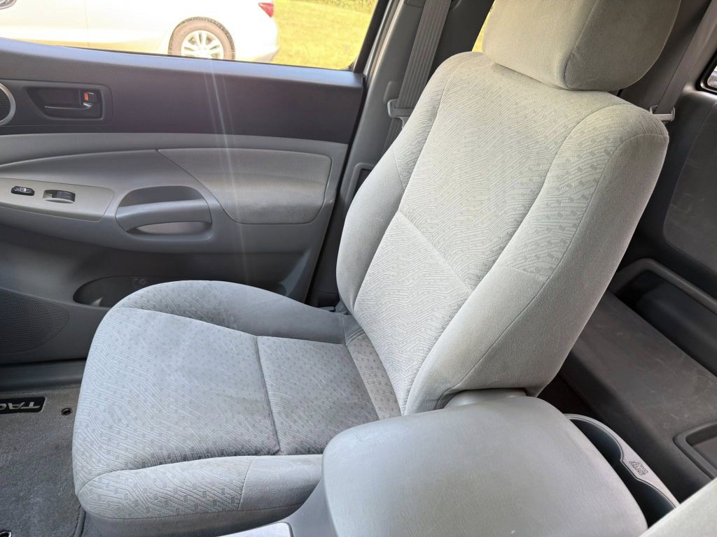 2005 Toyota Tacoma Image 30