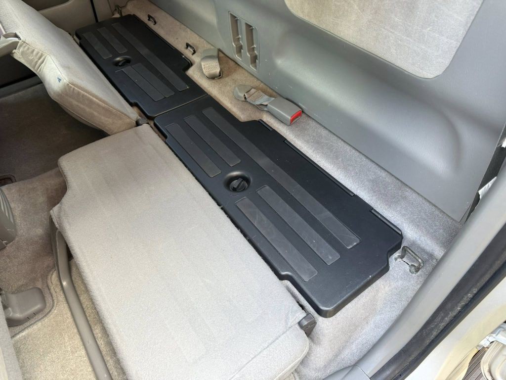 2005 Toyota Tacoma Image 32