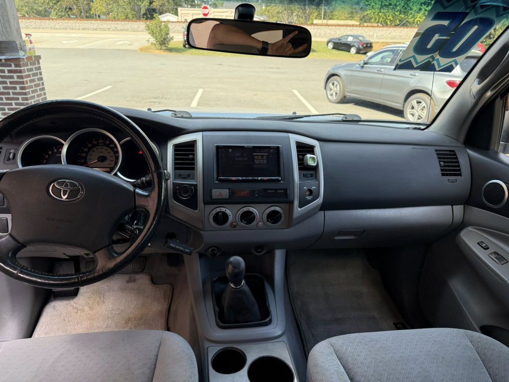 2005 Toyota Tacoma Image 19