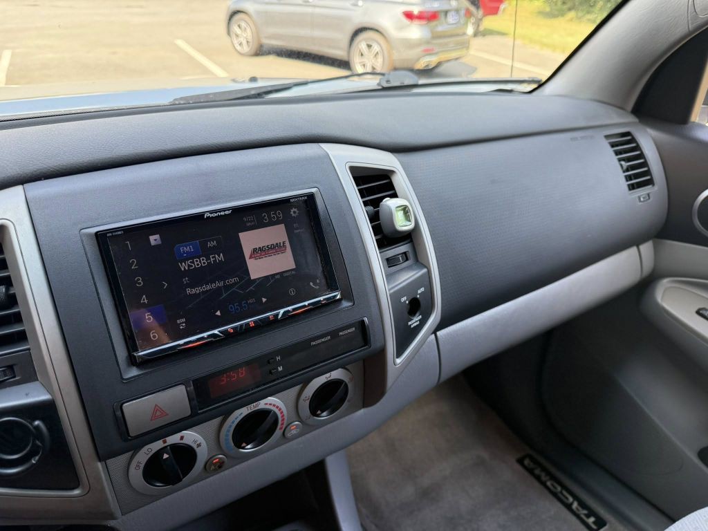2005 Toyota Tacoma Image 20