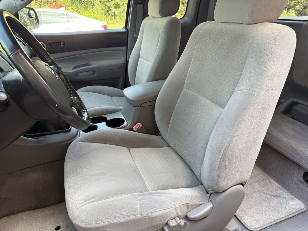 2005 Toyota Tacoma Image 29