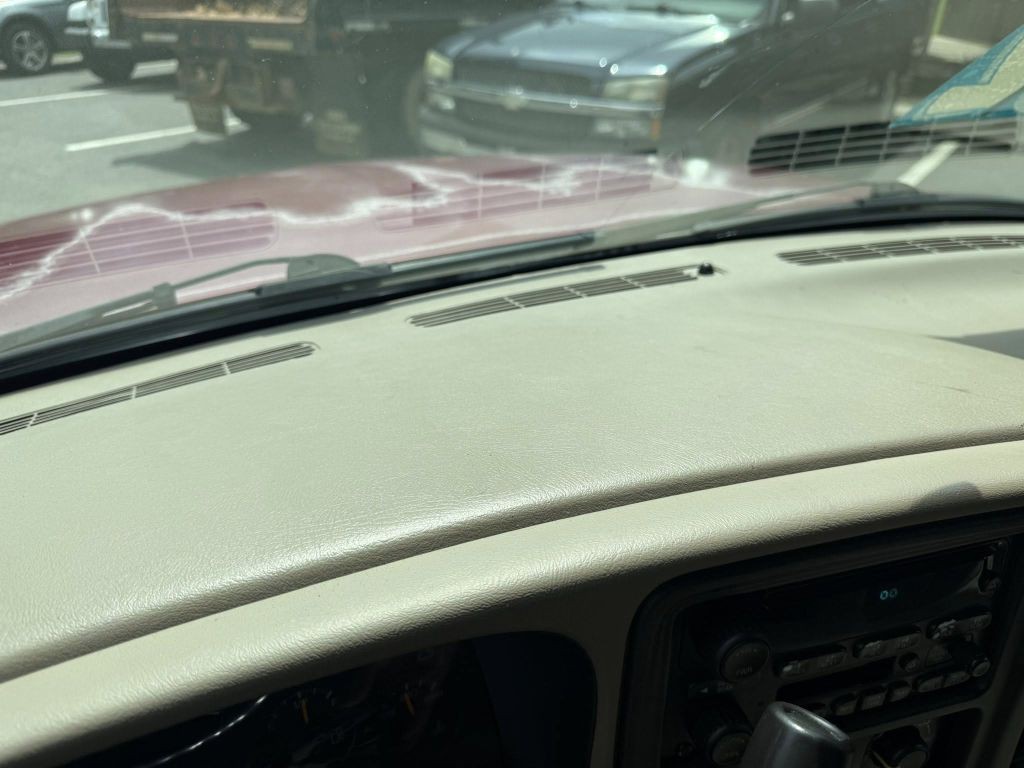 2004 Chevrolet Tahoe Image 33