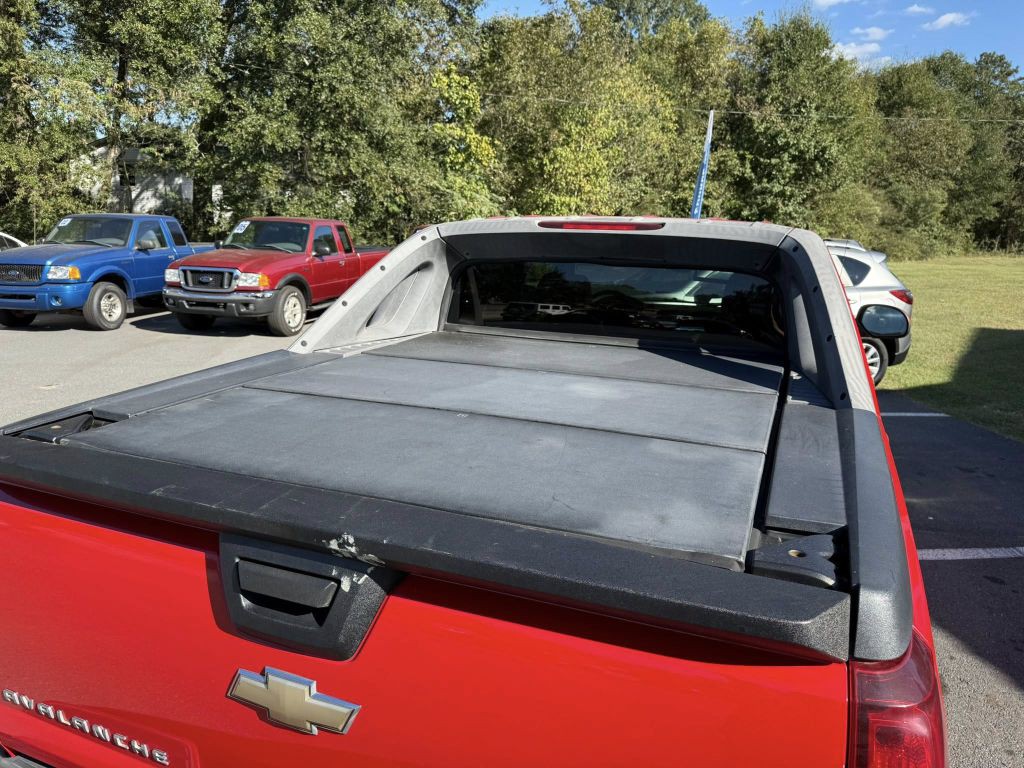 2007 Chevrolet Avalanche Image 10