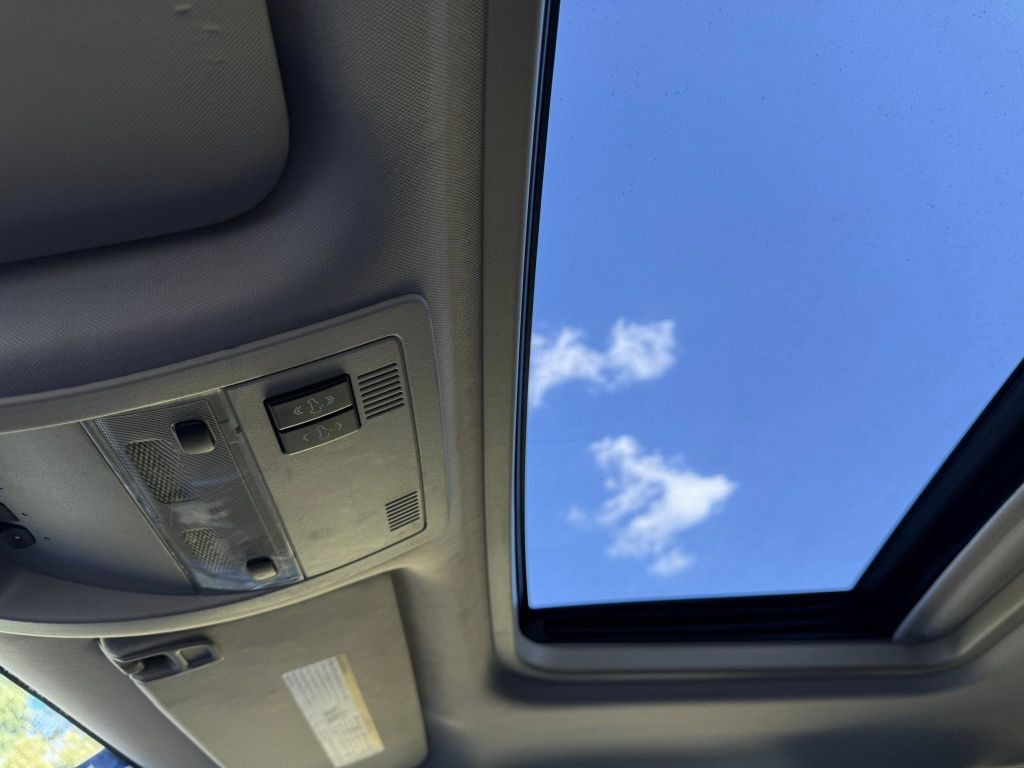 2007 Chevrolet Avalanche Image 32