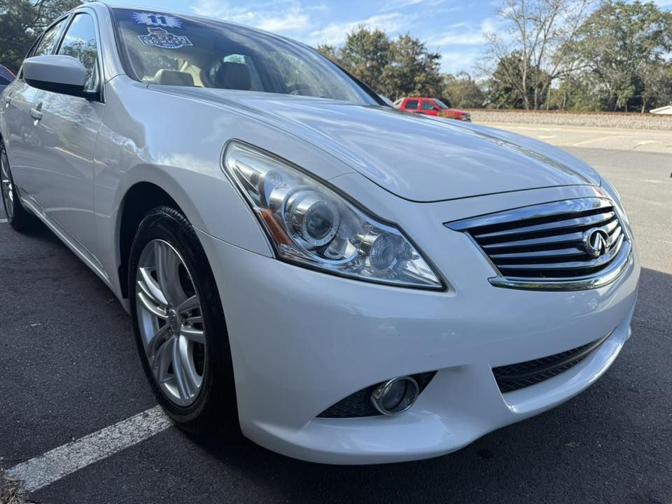 2011 INFINITI G37 Image 4