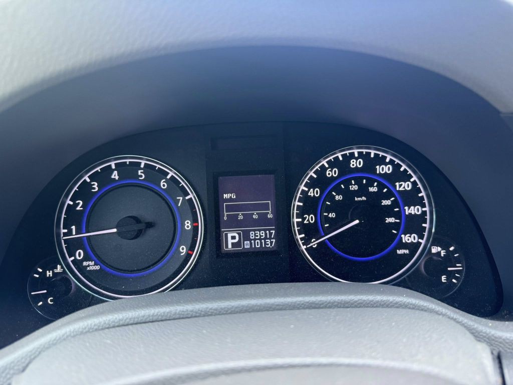 2011 INFINITI G37 Image 20