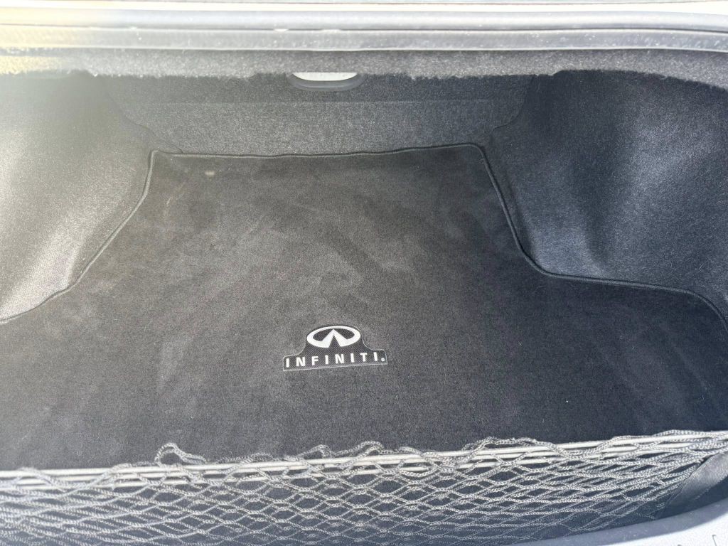 2011 INFINITI G37 Image 29