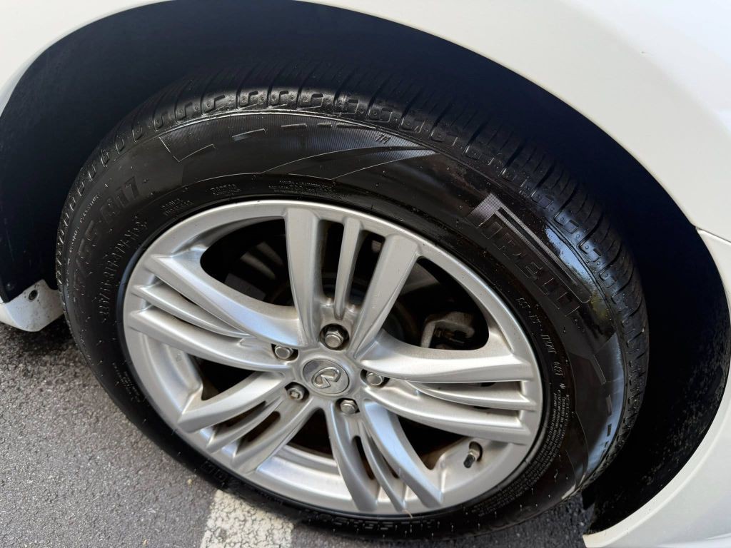 2011 INFINITI G37 Image 35