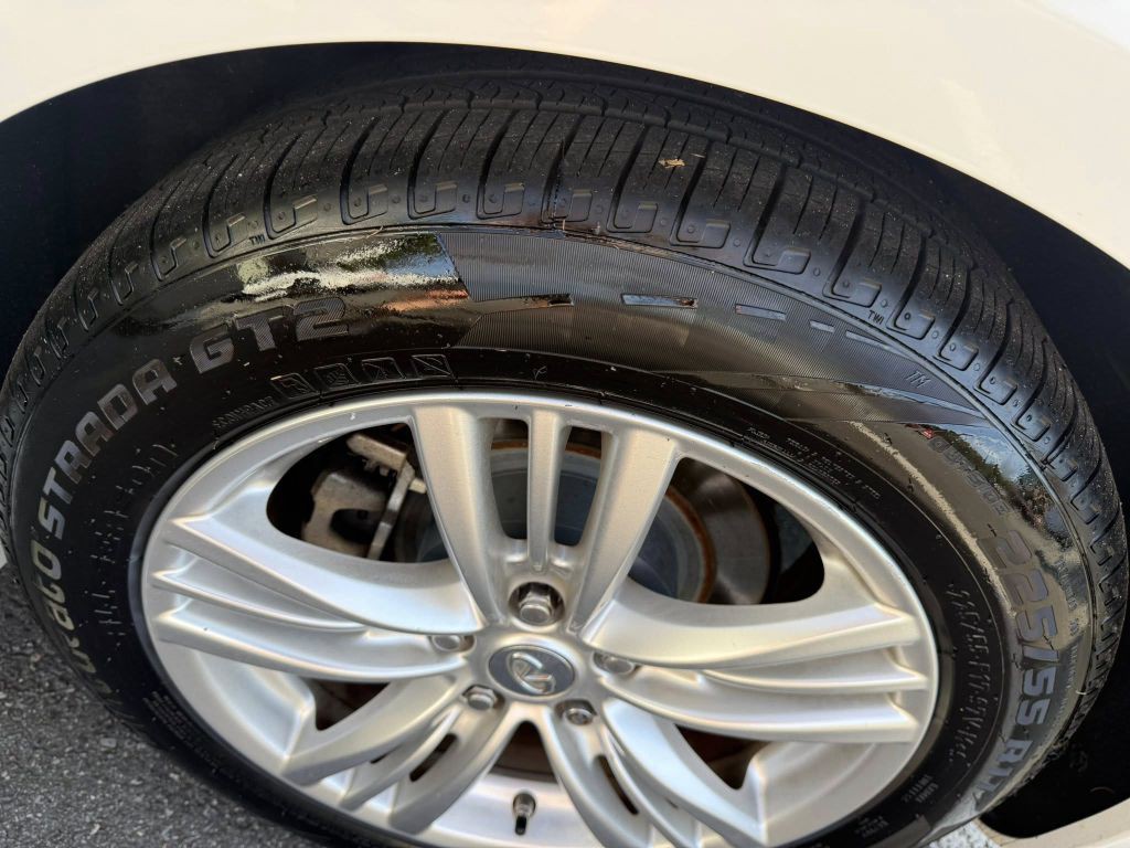 2011 INFINITI G37 Image 36