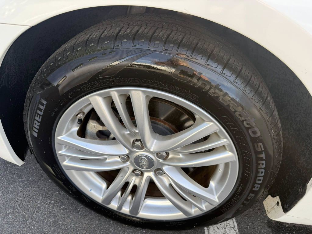 2011 INFINITI G37 Image 37