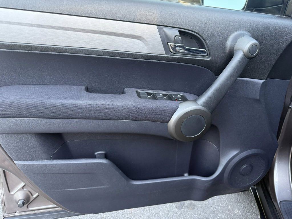 2011 Honda CR-V Image 28