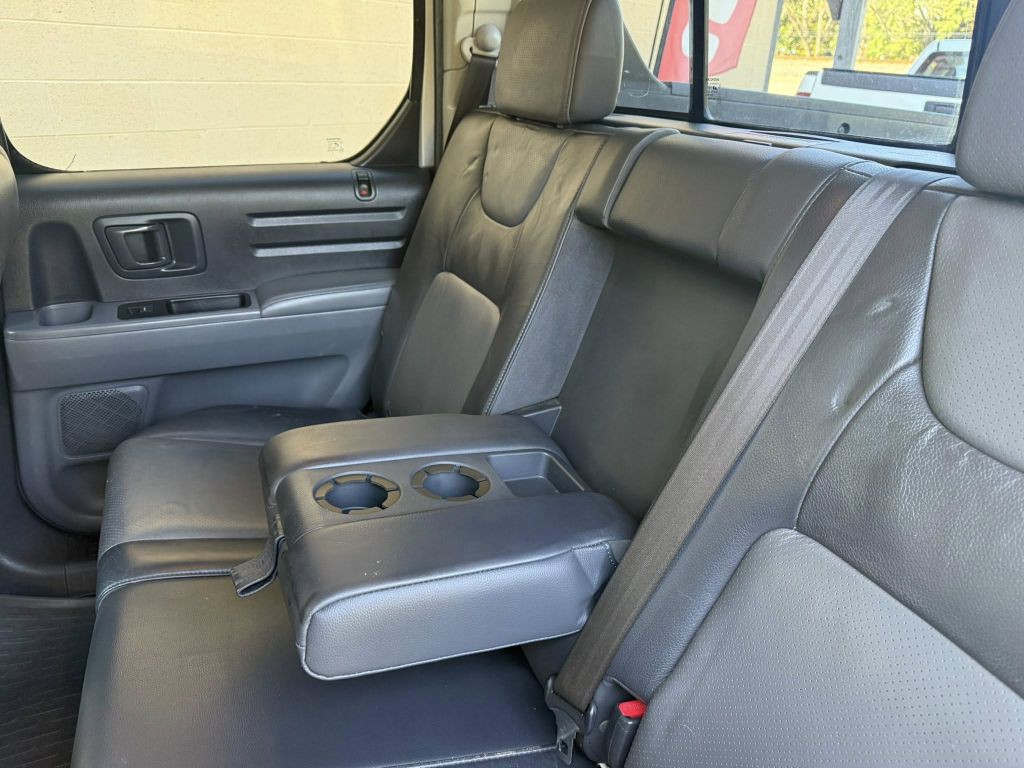 2006 Honda Ridgeline Image 16