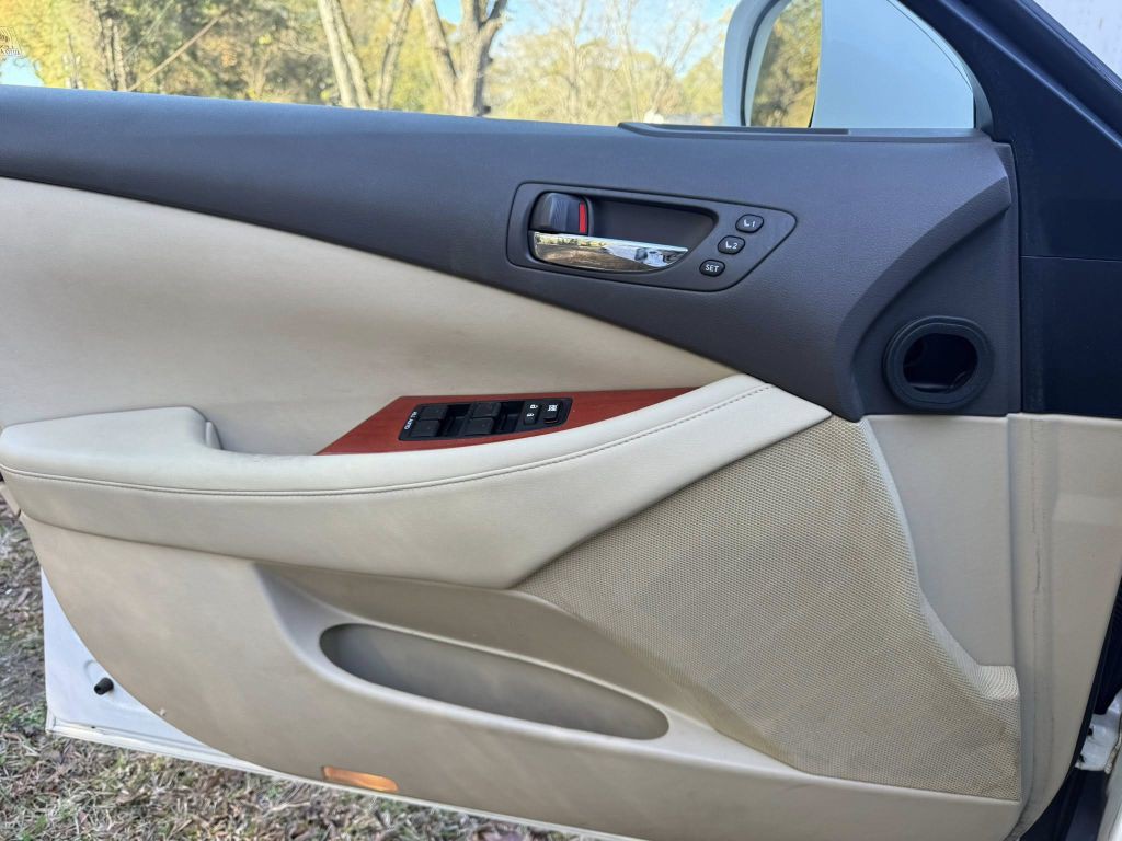 2007 Lexus ES Image 19