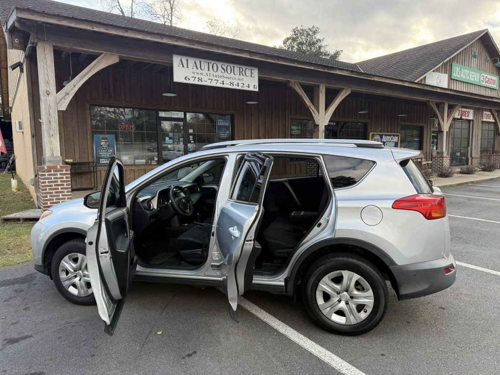 2015 Toyota Rav4 Image 6