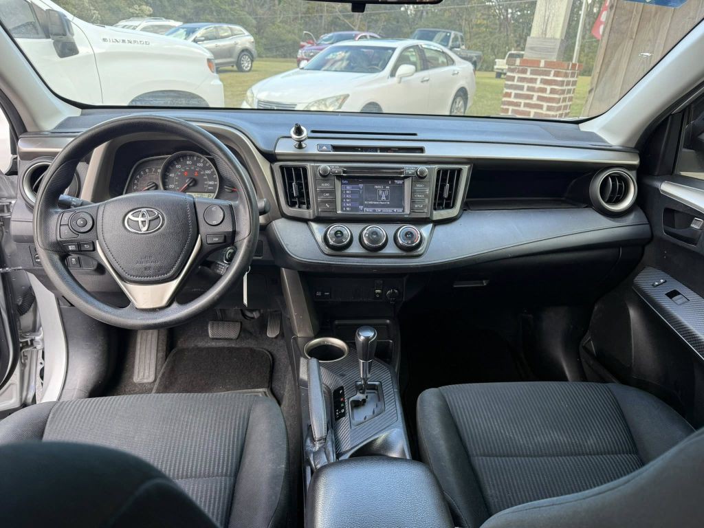 2015 Toyota Rav4 Image 11