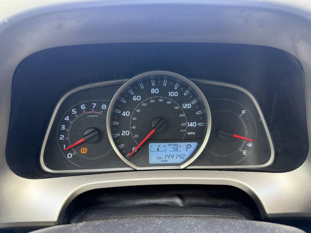 2015 Toyota Rav4 Image 14