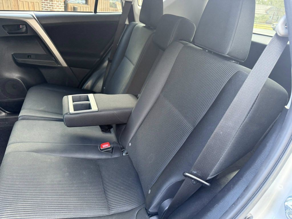 2015 Toyota Rav4 Image 23