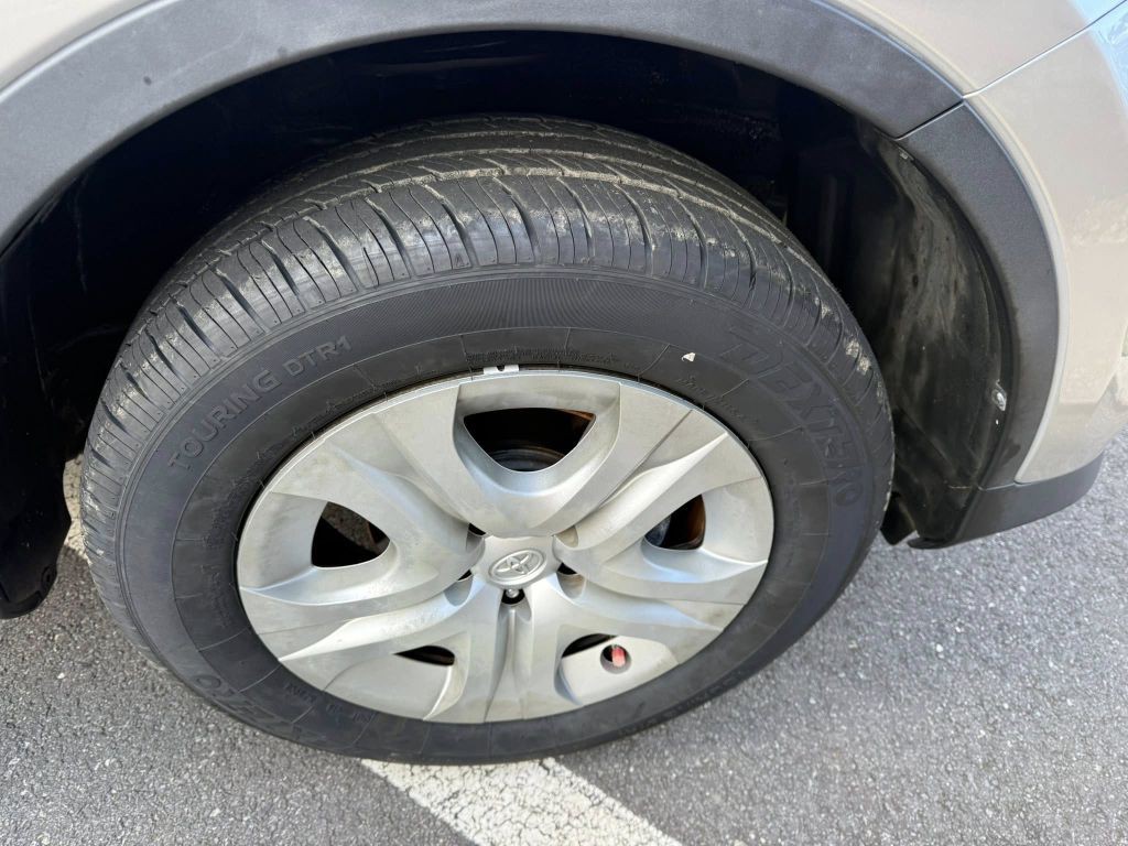 2015 Toyota Rav4 Image 27