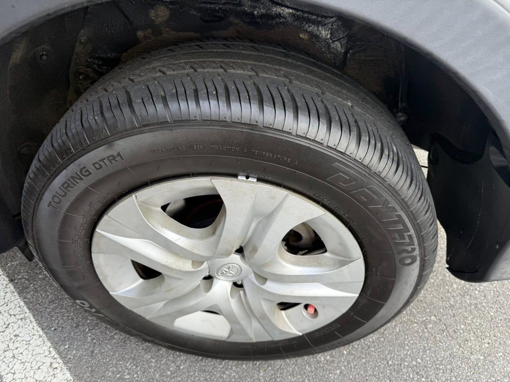 2015 Toyota Rav4 Image 30