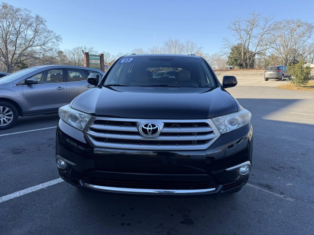 2013 Toyota Highlander Image 2